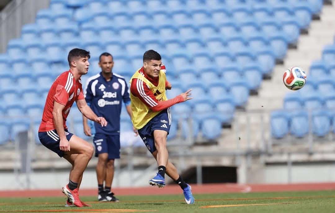 “Salgan al extranjero”: El consejo de Lucas Cepeda a los jugadores chilenos jóvenes