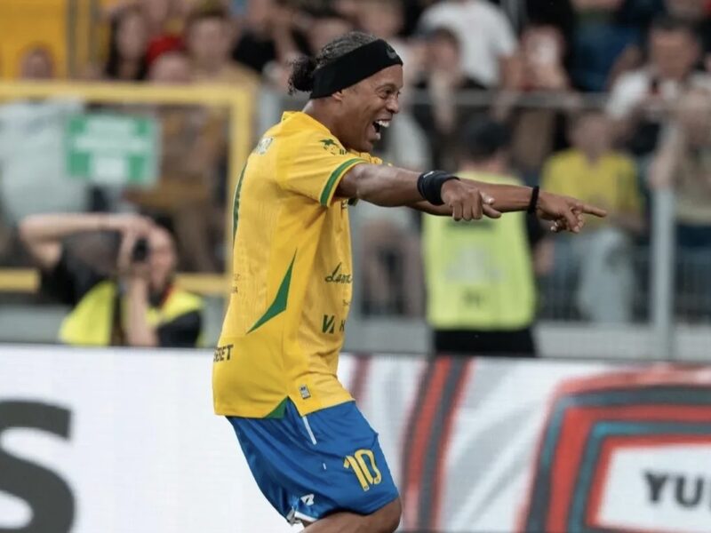 No habrá joga bonito: Ronaldinho se bajó del Duelo de Leyendas en Chile