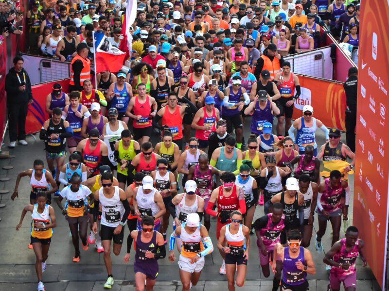 ¡Santiago vivió su gran fiesta runner! Más de 35 mil corredores dieron vida al Maratón de Santiago 2026