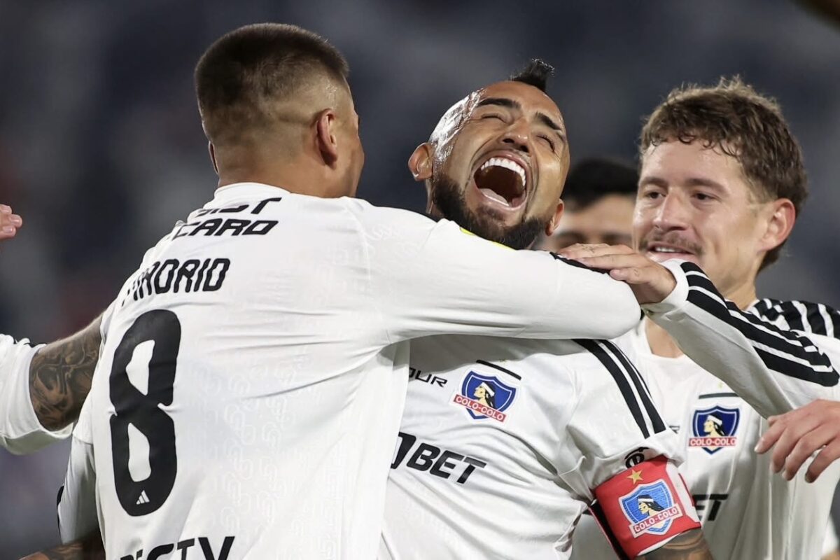 ¡Goleada alba! Colo Colo aplastó a Ñublense y estiró su ventaja en la cima del torneo