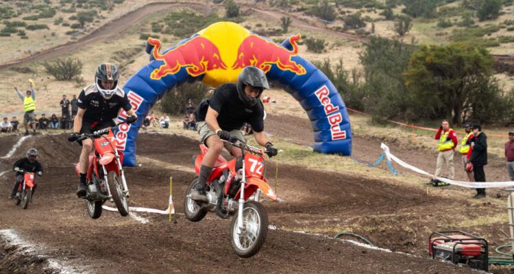 Todo lo que debes saber para disfrutar Red Bull Small Bikes, una carrera única de mini motos y bicicletas
