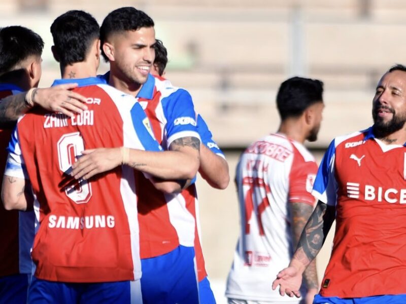 U. Católica goleó con autoridad a Deportes Copiapó en su debut en Copa Chile 