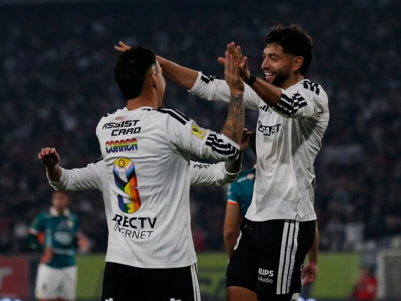 Colo Colo goleó a Cobresal y terminó la primera rueda como líder exclusivo y con amplia ventaja