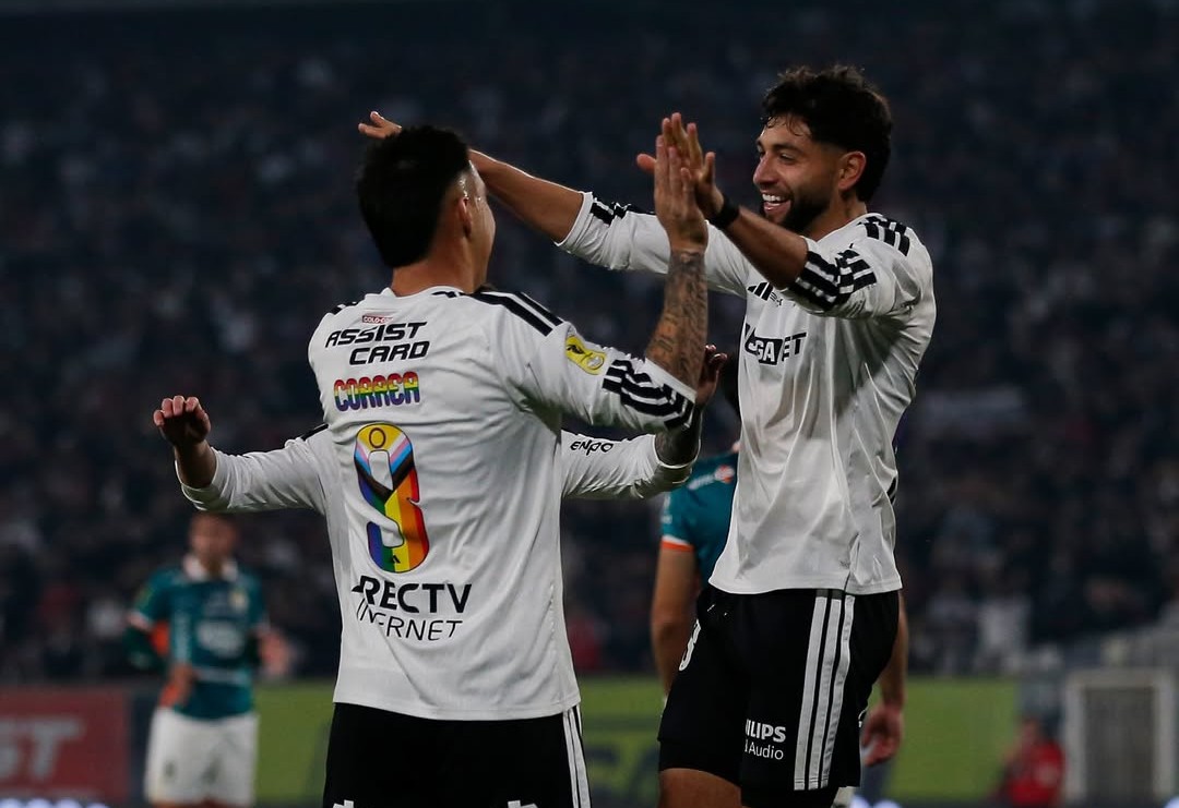 Colo Colo goleó a Cobresal y terminó la primera rueda como líder exclusivo y con amplia ventaja