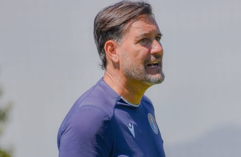 No va más: Gustavo Lema renunció a la banca de Audax tras derrota en Copa Chile