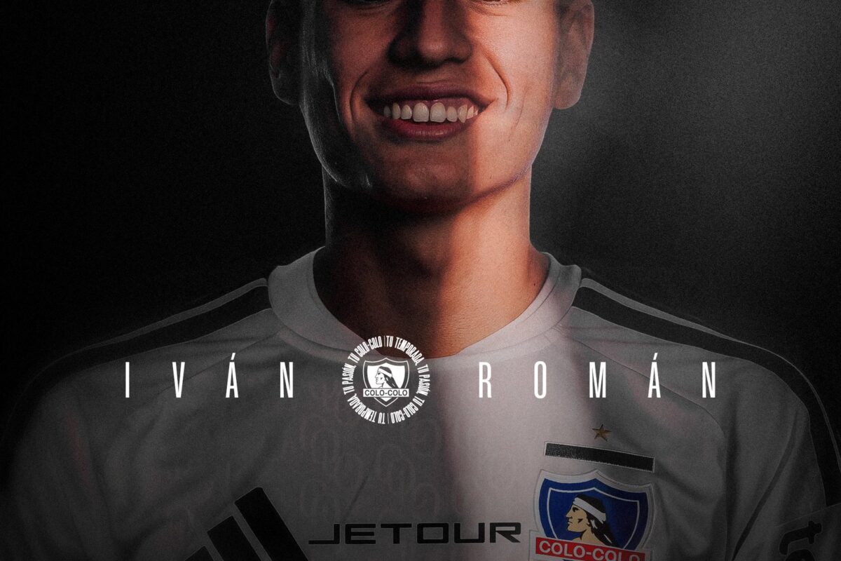 Ya es oficial: Ivan Román se convirtió en nuevo jugador de Colo Colo