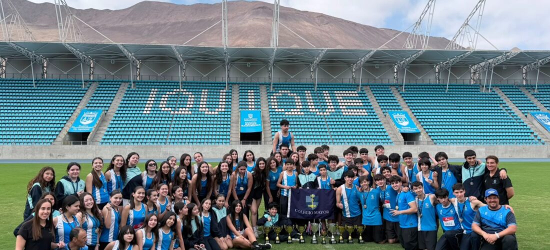 “Muchachos, felicidades por este logro”: Piloto felicitó en pleno vuelo a escolares campeones de atletismo