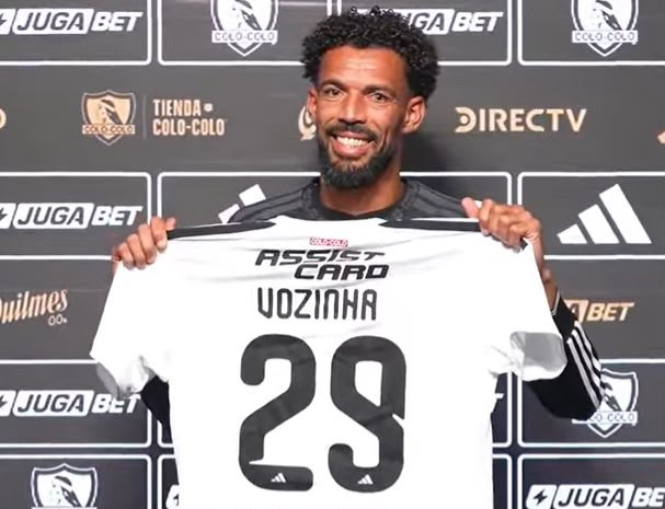 “Cuando apareció Colo Colo, el más grande Chile, no tuve dudas”: La felicidad de Vozinha en su presentación en Colo Colo