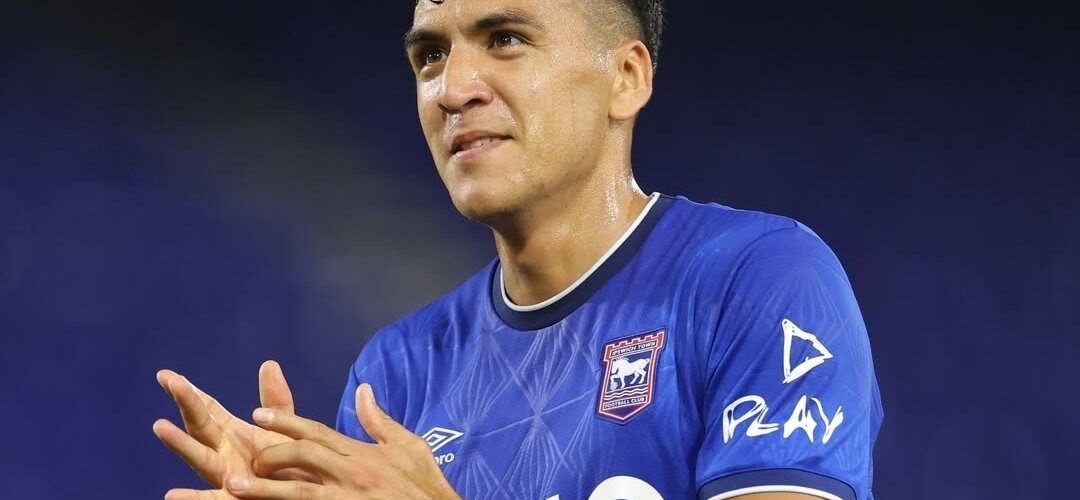 VIDEO | Marcelino Núñez anotó un doblete en triunfo y clasificación de Ipswich Town