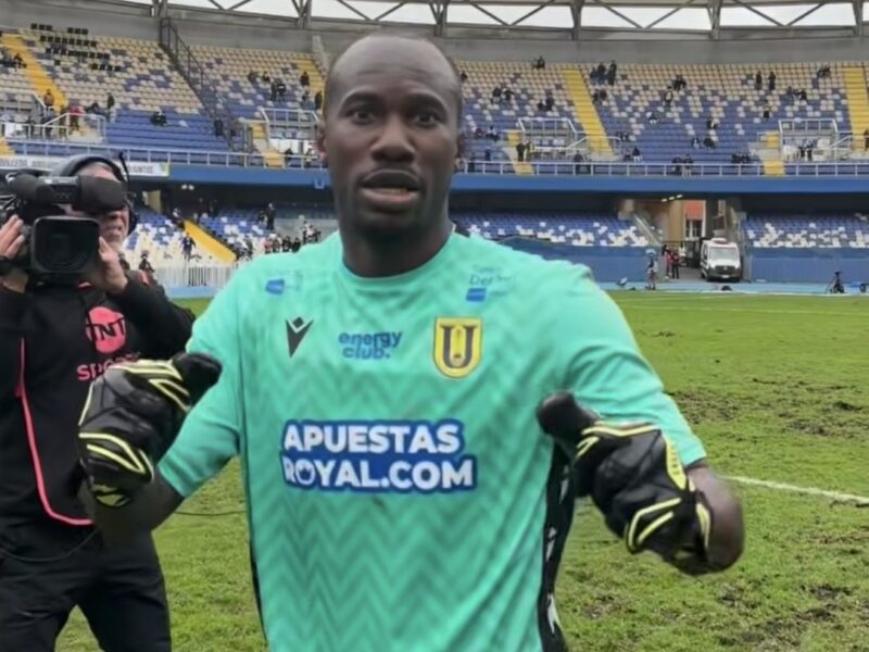 ¡Insólito! Cecilio Waterman podría sen sancionado tras terminar como arquero ante la ‘U’