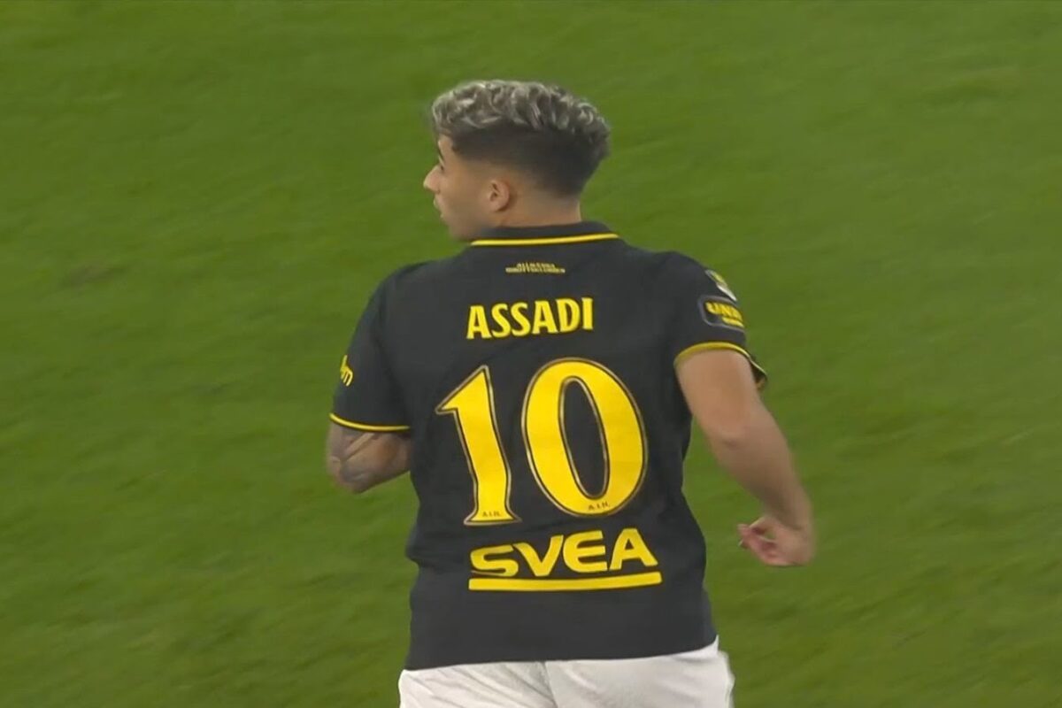 ¡Llegó el debut! Lucas Assadi sumó sus primeros minutos en el empate del AIK contra Malmö FF por la liga sueca