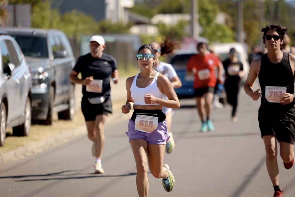 Con cientos de inscritos en pocas horas: Quillón lanzó la Media Maratón 21K 2026