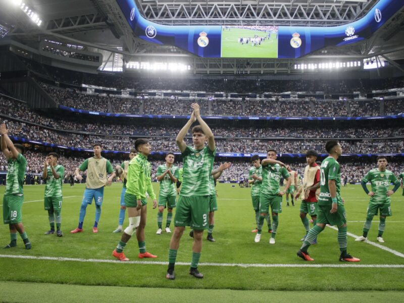Con tres expulsados: Santiago Wanderers cayó en polémica final ante Real Madrid en España