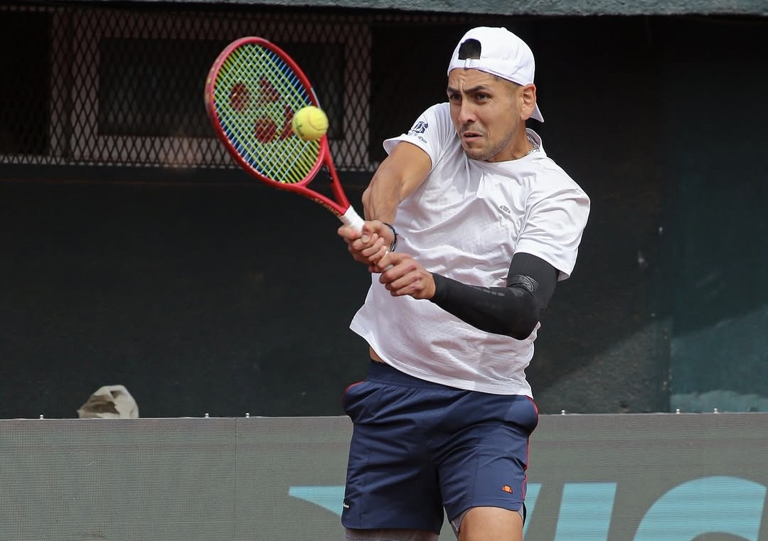 Alejandro Tabilo sufrió la remontada de Daniel Mérida y perdió el primer punto en Copa Davis