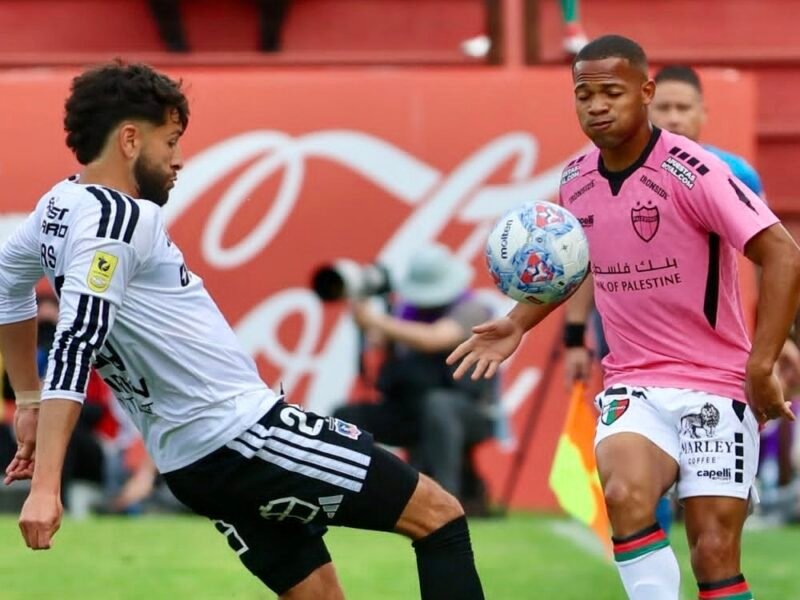 Colo Colo nuevamente enredó puntos y Palestino le empató cerca del final