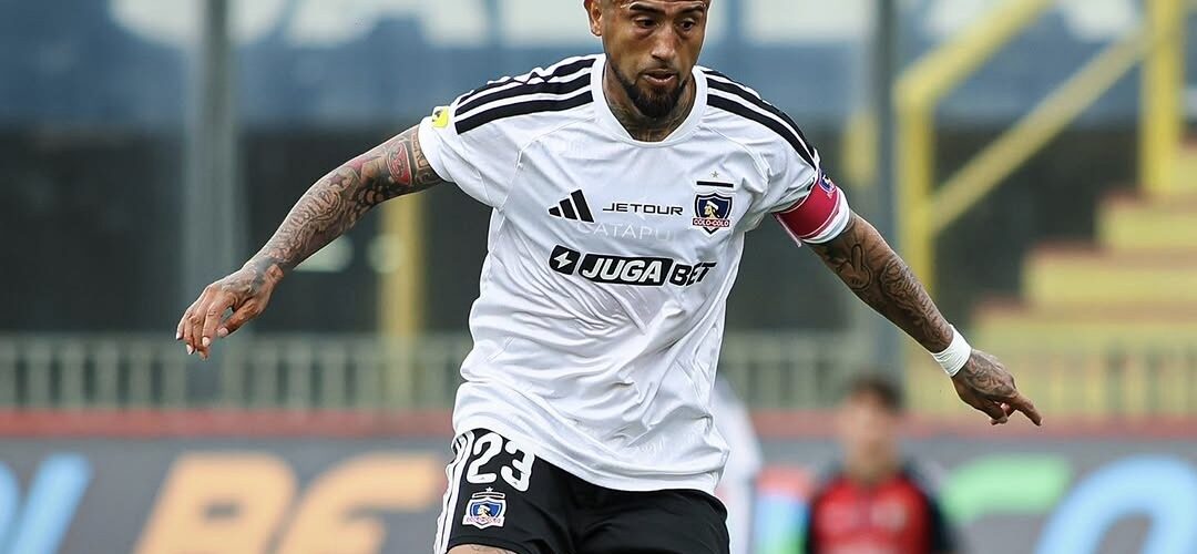 “Es irrespetuoso”: Esteban Paredes criticó la demora en la renovación de Arturo Vidal en Colo Colo