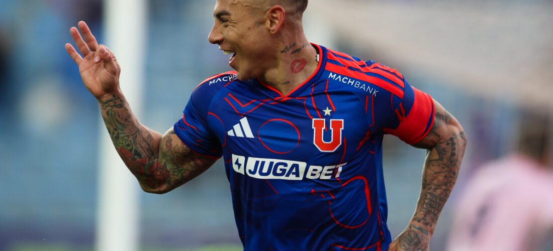 Con triplete de Edu Vargas: La U goleó a Everton y sigue a la caza de Colo Colo